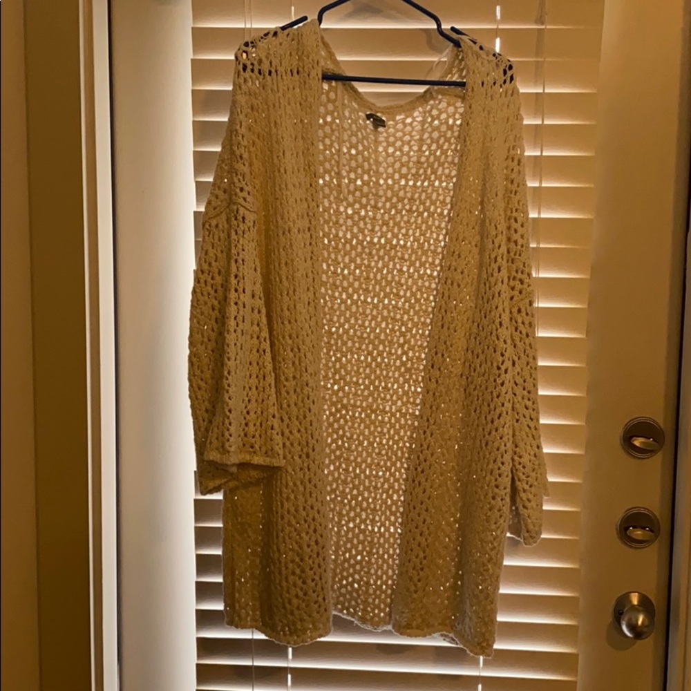 Aerie L/XL Cream cardigan